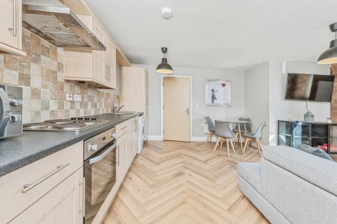 1 bed Apartment for sale Image 7