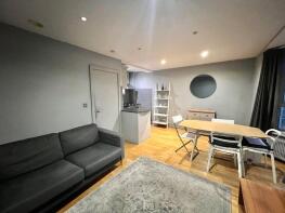 First Floor Flat, 40, Santley Street, London SW4 7QB