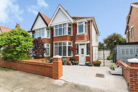Crestway, Blackpool, FY3