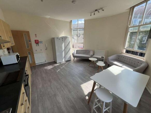 Flat_1_498_Glossop_Road