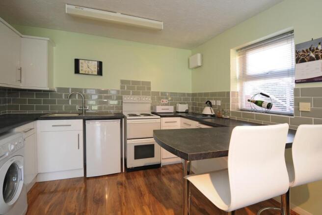 Kitchen/Breakfast Area