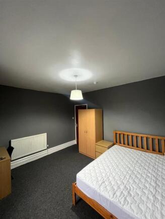 ROOM 5 2.jpeg