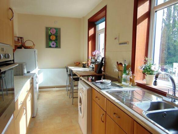 Kitchen / Brea...