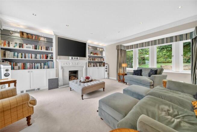 4 bed Detached for sale Image 7