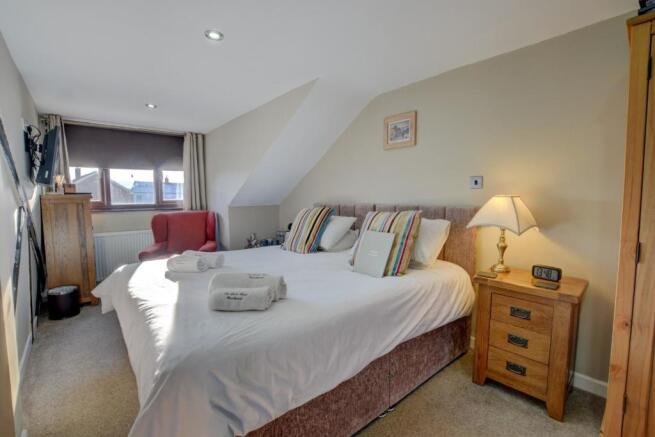 Bedroom One - 2.jpg