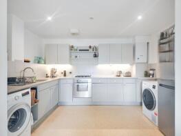 9, 460 Brooklands Court, Wandsworth Road, London SW8 3LX