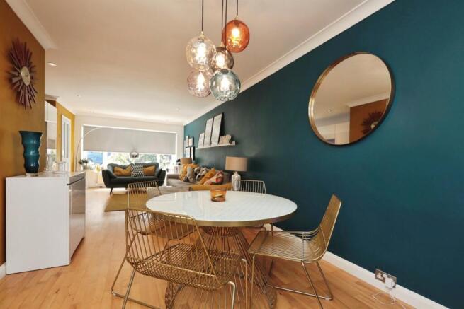 3 bed Semi-Detached for sale Image 6