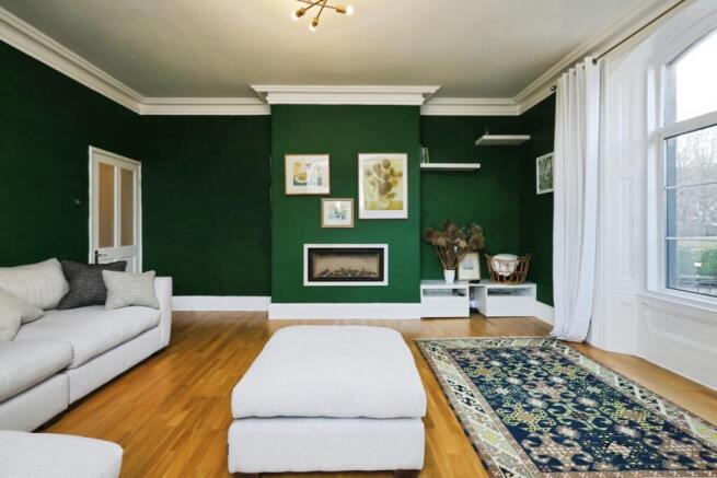 2 bed Flat for sale Image 7