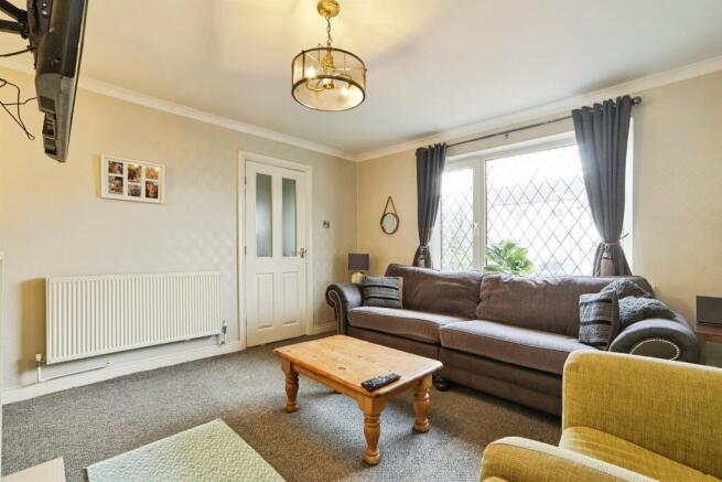 3 bed Terraced for sale Image 6
