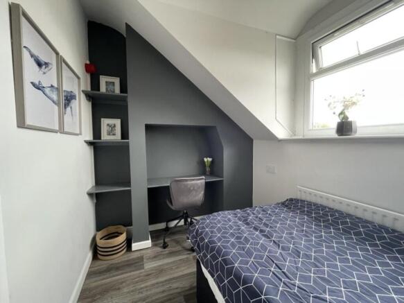 28 GW Bedroom