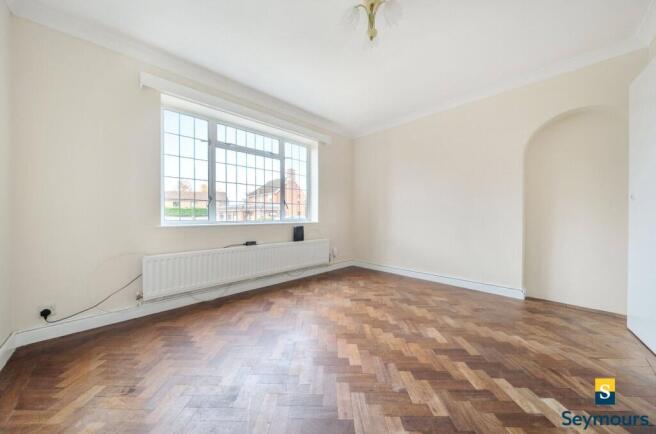 Applegarth Avenue, Guildford, Surrey, GU2 photo 4