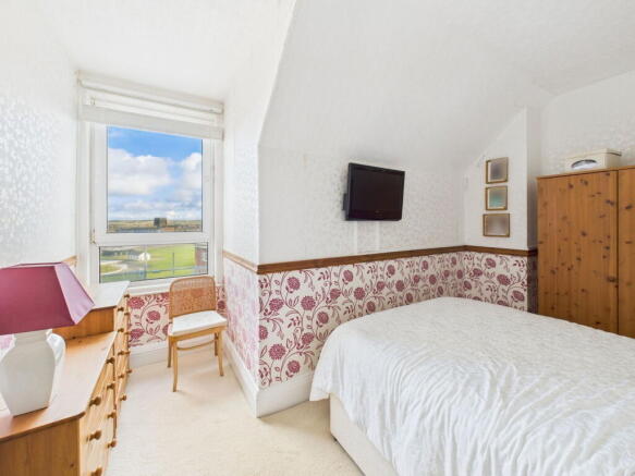 2 bed Apartment for sale Image 8