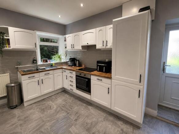 2 bed Semi-Detached for sale Image 4
