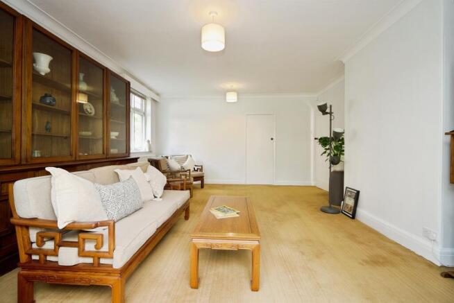 4 bed Detached for sale Image 7