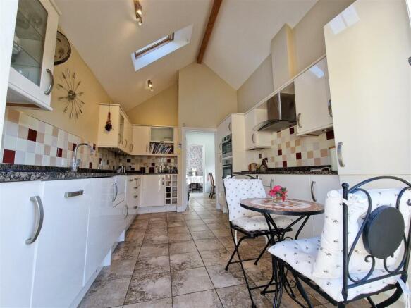 Kitchen/Breakfast Room