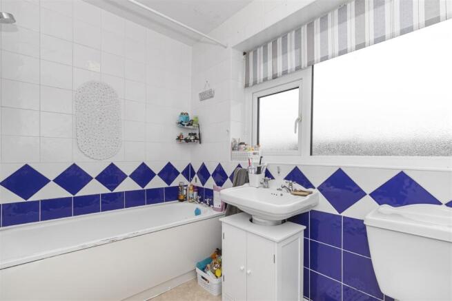 Bathroom.jpg