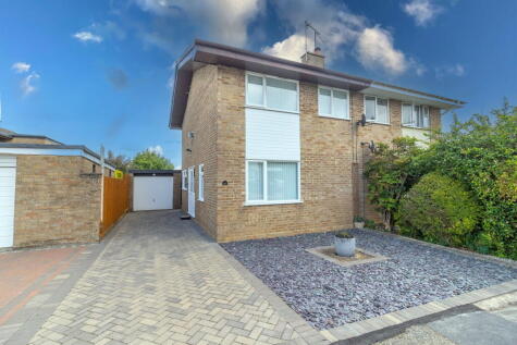 Meadow View, Potterspury, Towcester, NN12 7PJ