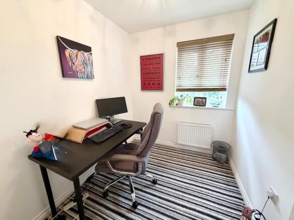 3 bed Semi-Detached for sale Image 12