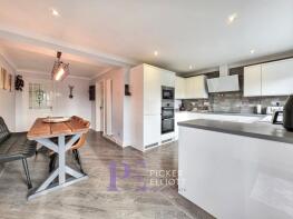75, Clifton Way, Hinckley LE10 0UZ