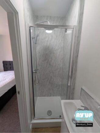 1 bed House Share to rent Image 6