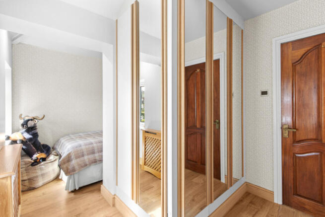 3 bed Semi-Detached for sale Image 10