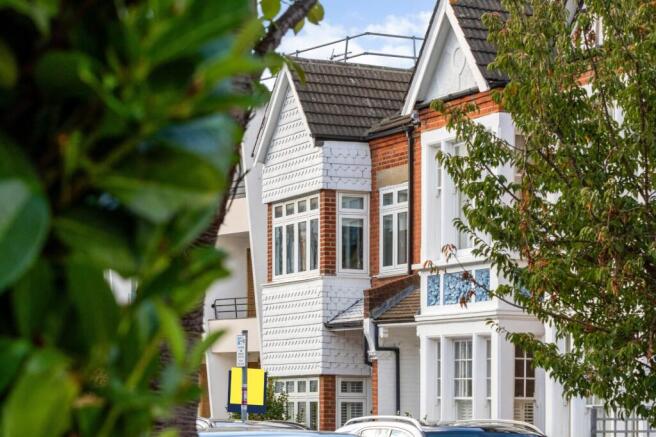 Chelverton Road