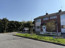 104, Coombe Rise, Leicester LE2 5TX