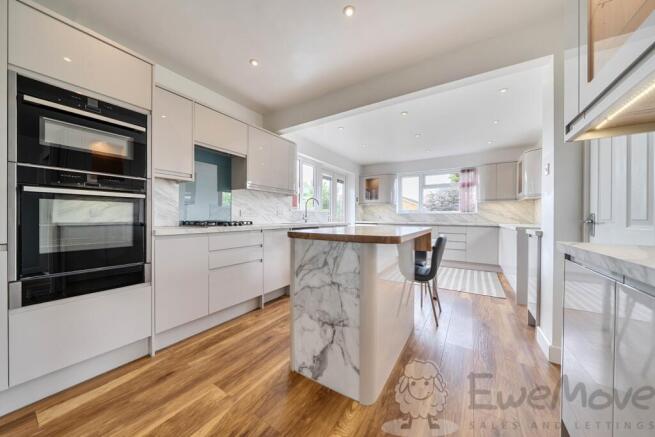Kitchen-Breakfast Room