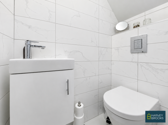 3 bed Semi-Detached for sale Image 4
