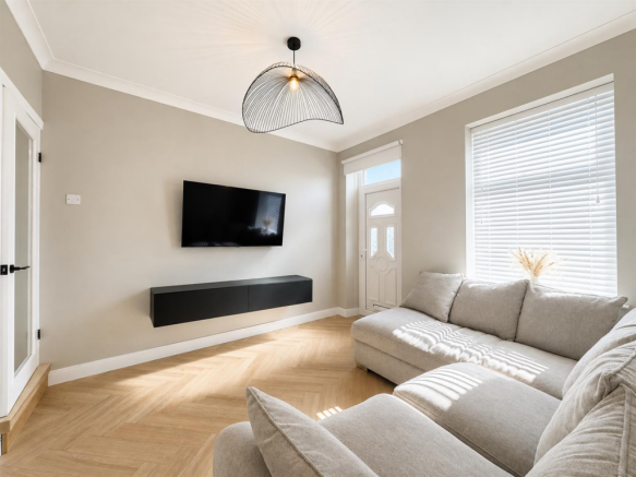 2 bed Terraced for sale Image 3