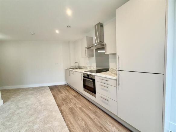 1 bed Apartment to rent Image 5