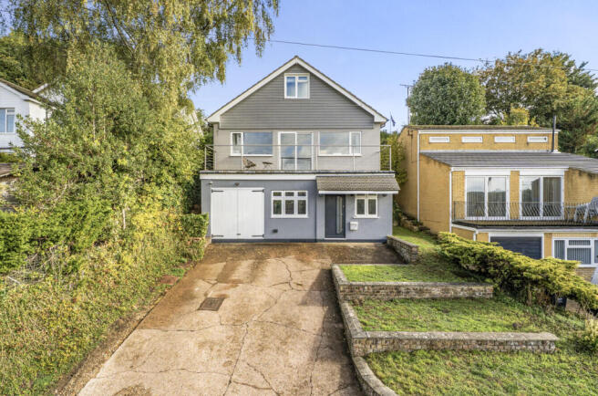 4-bed house on Hillcrest Road, Biggin Hill, Westerham, £575,000