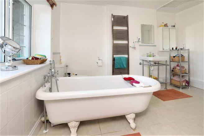 En-Suite Bathroom