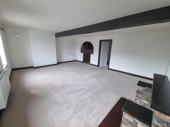 2 bed Flat to rent Image 4