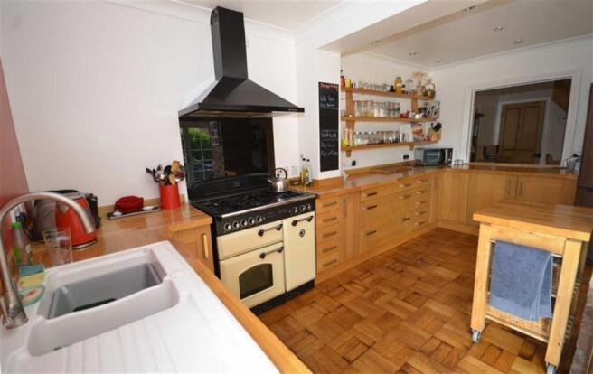Superb Kitchen/Diner/Family Room
