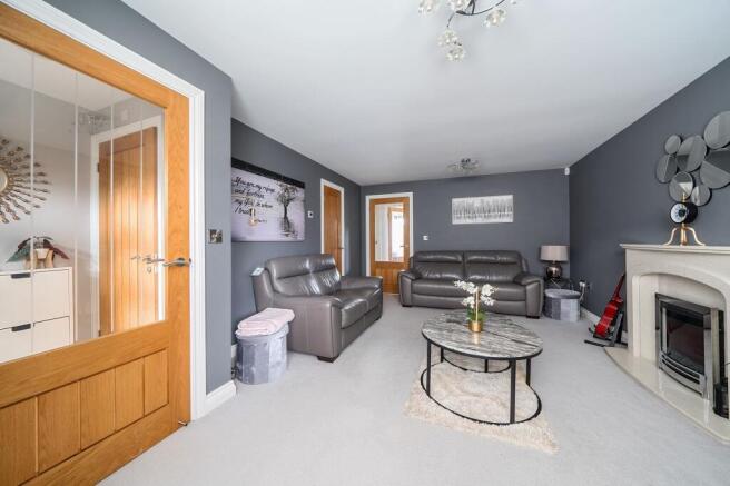 3 bed Semi-Detached for sale Image 5