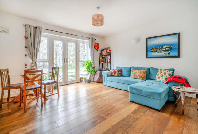 1402750-1-6970bad...