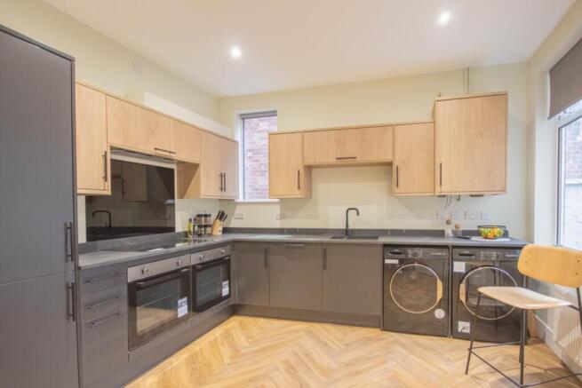 Lrg_Kitchen 2-1