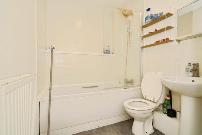 2 bed Apartment for sale Image 8