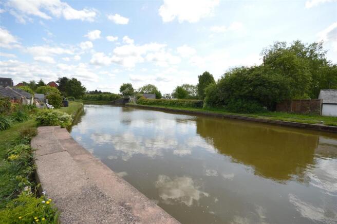CANAL VIEW 2.jpg