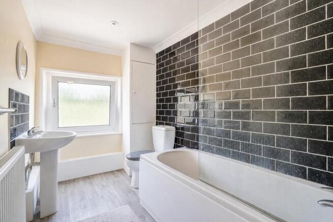 8 bed Flat for sale Image 12