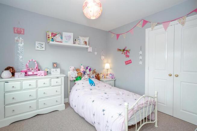 Bedroom 5.jpg