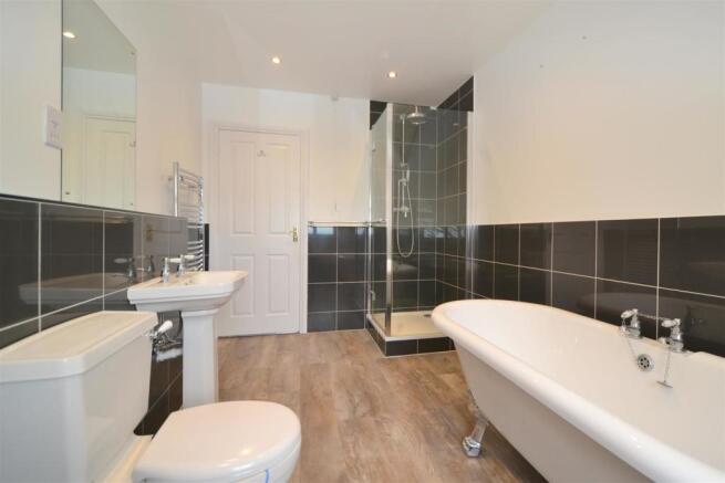 bathroom1.JPG