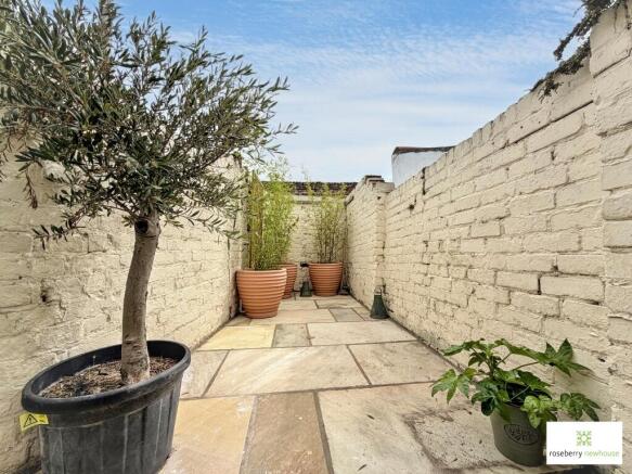 2 bed Terraced for sale Image 12