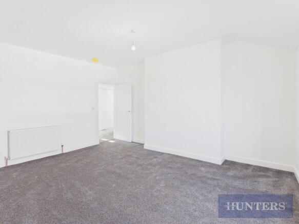 4 bed Flat to rent Image 5