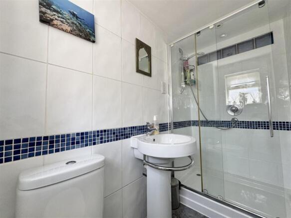 GROUND FOOR SHOWER ROOM