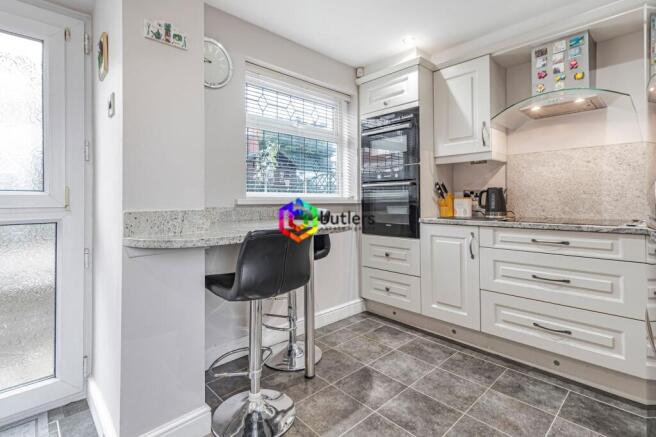 Kitchen / Breakfast Room