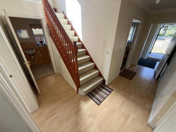 4 bed Detached for sale Image 6