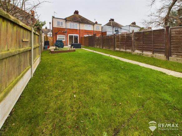 Rear Garden (3).jpg