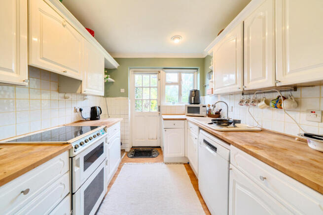 Chelston Road, Ruislip, Middlesex photo 4